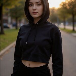 Aritzia Black Cropped Sweatshirt